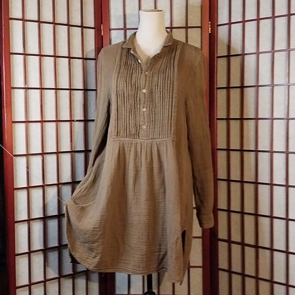 CP Shades Tops - Sold #272 Chic Cp Shades Tunic 10.00